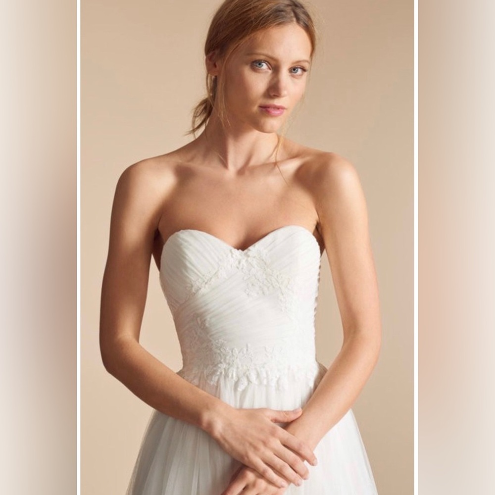 Gemma Ti Adora Allison Webb wedding dress size 4, bust 34, altered 5’4 height.